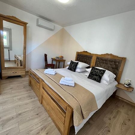 Mountain View Rooms Zadvarje Kültér fotó